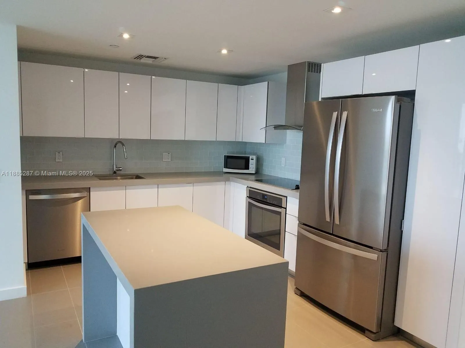1600 NE 1st Ave, #3509