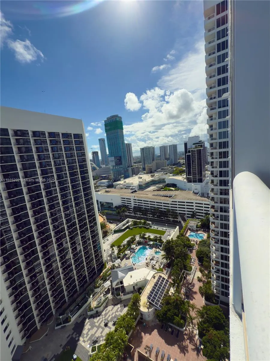 1717 N Bayshore Dr, #A-3046