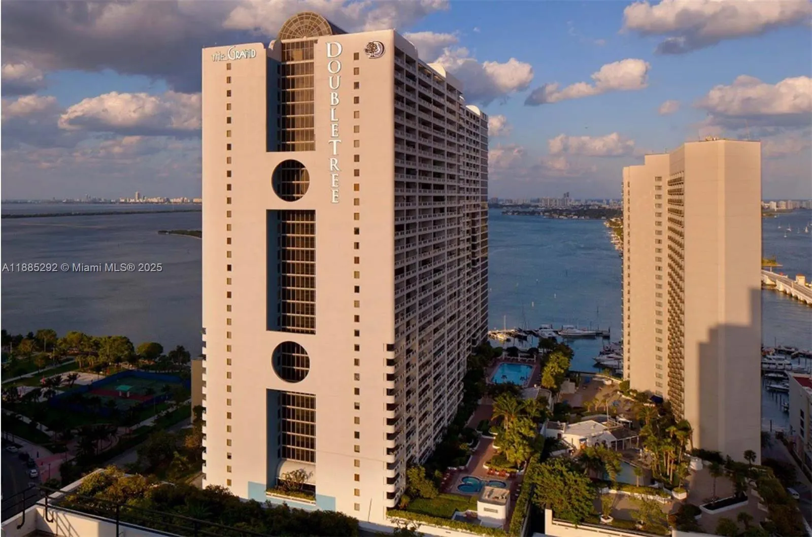 1717 N Bayshore Dr, #A-3046