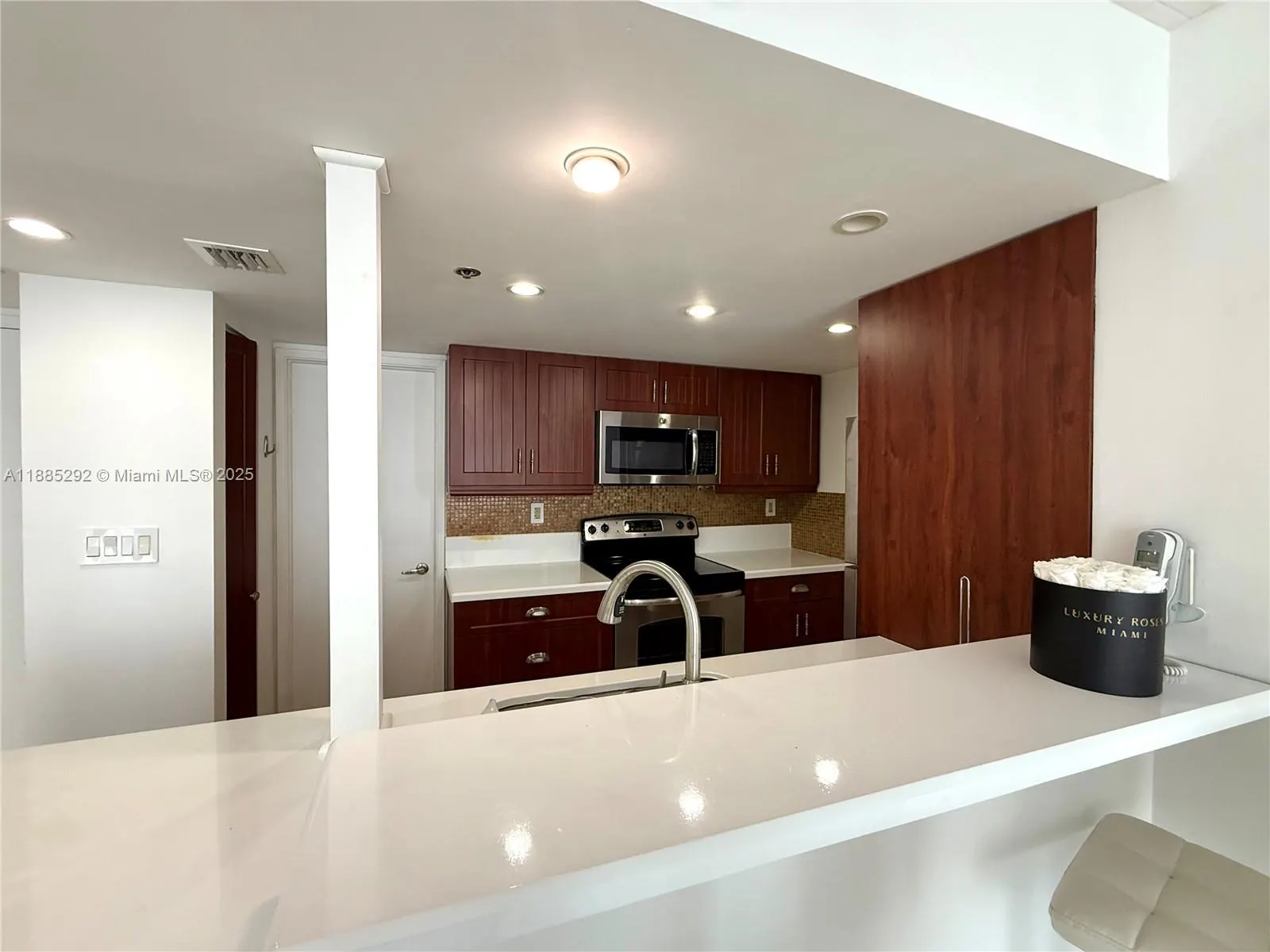 1717 N Bayshore Dr, #A-3046