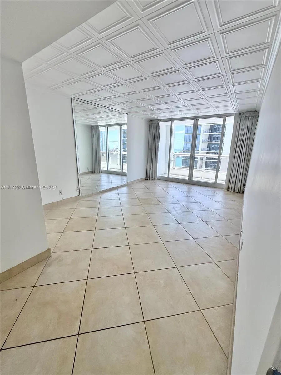 1717 N Bayshore Dr, #A-3046