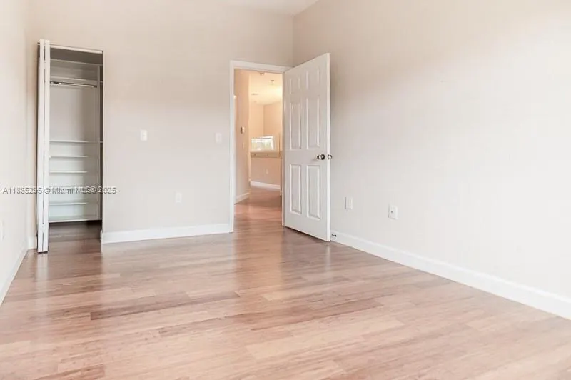 1024 NE 207th Ter, #1024