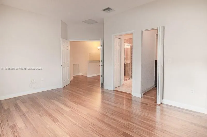 1024 NE 207th Ter, #1024