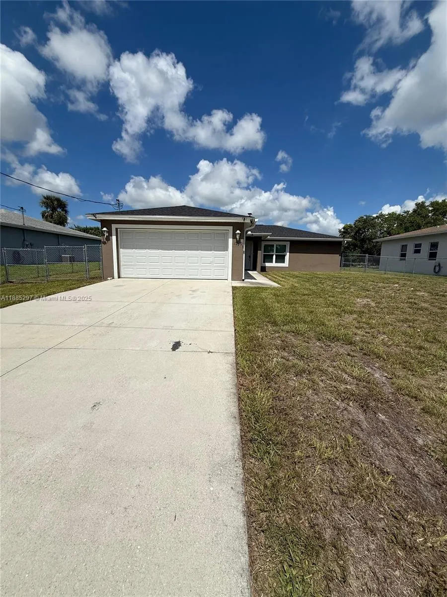 1209 Banjo CT, #0