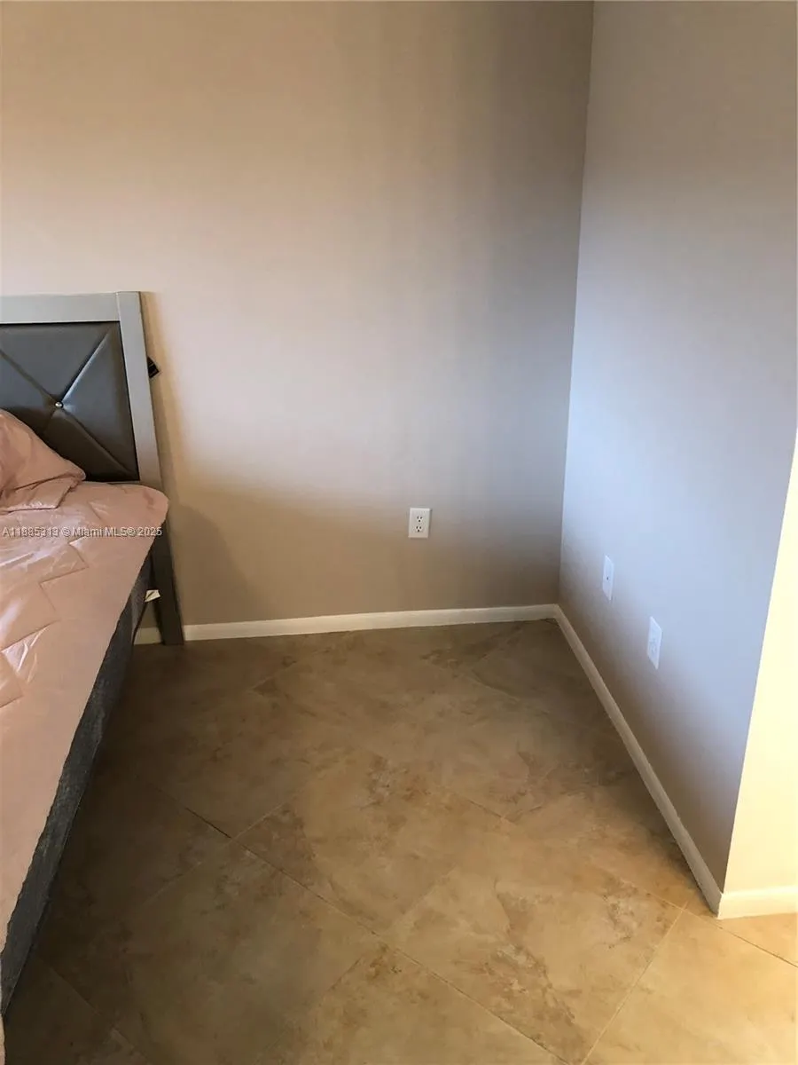12550 SW 15th St, #307E