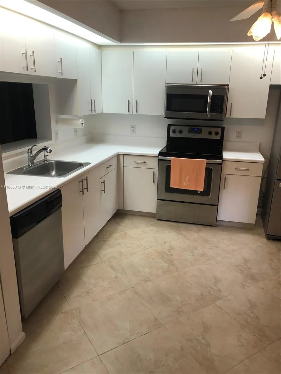 12550 SW 15th St, #307E