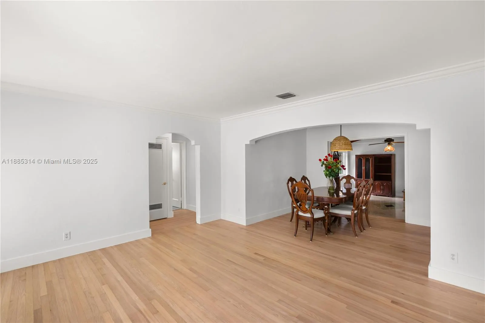 3018 Coconut Grove Dr
