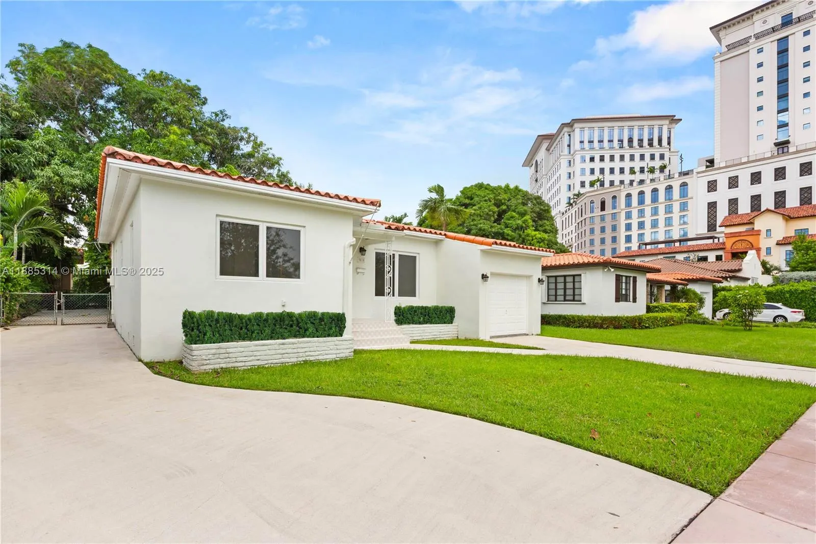 3018 Coconut Grove Dr