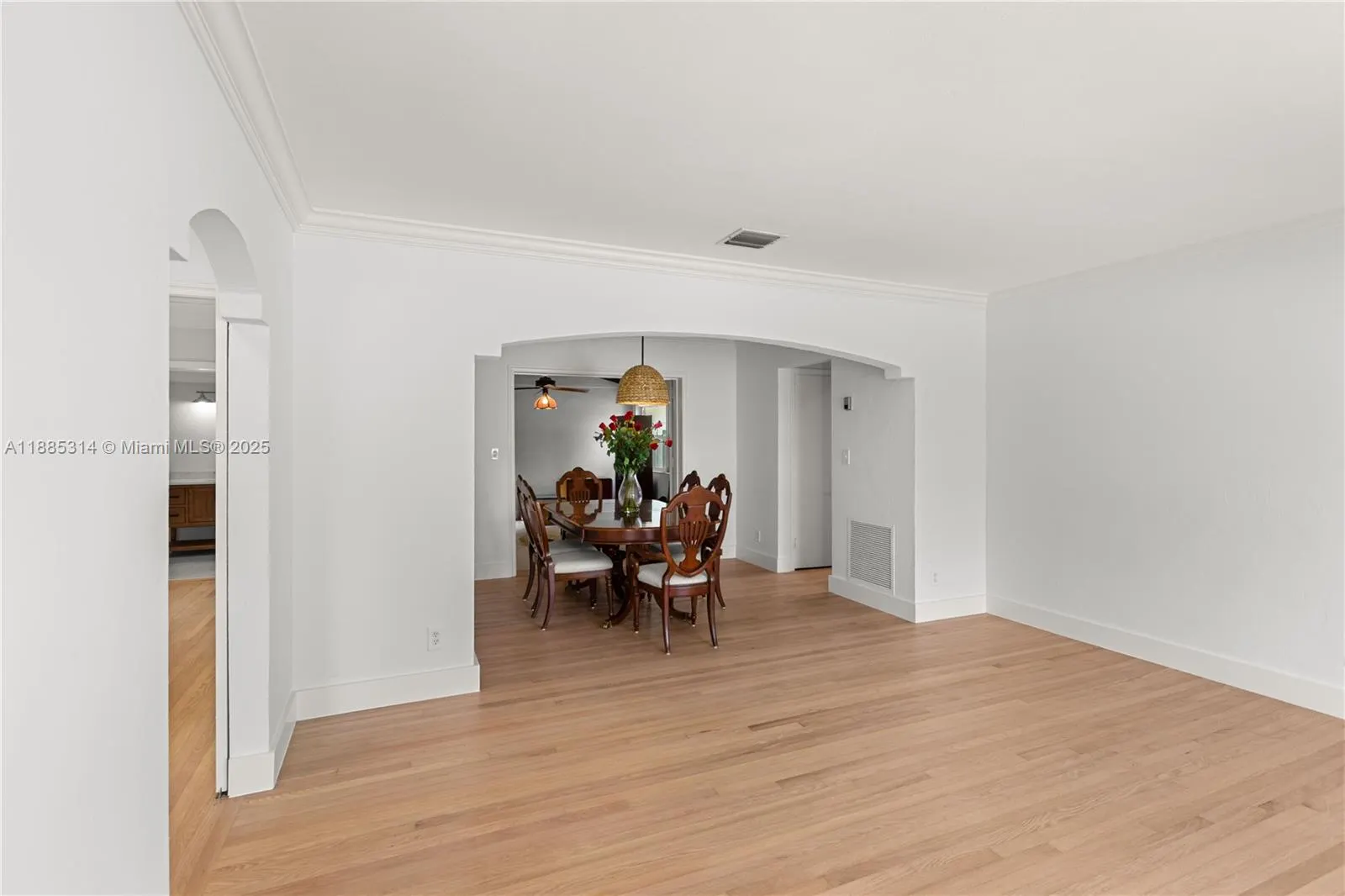 3018 Coconut Grove Dr