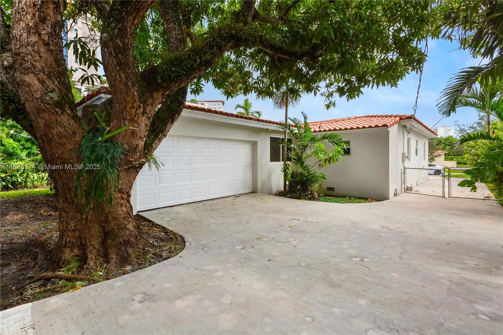 3018 Coconut Grove Dr