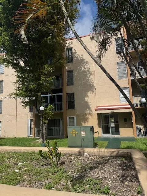 4855 NW 7th St, #401-6
