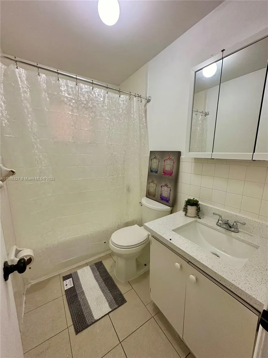 3041 W 76th St, #B-209