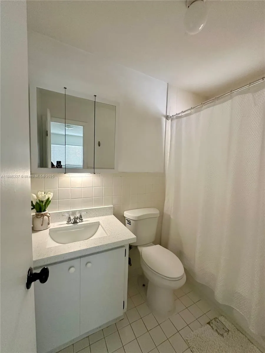 3041 W 76th St, #B-209