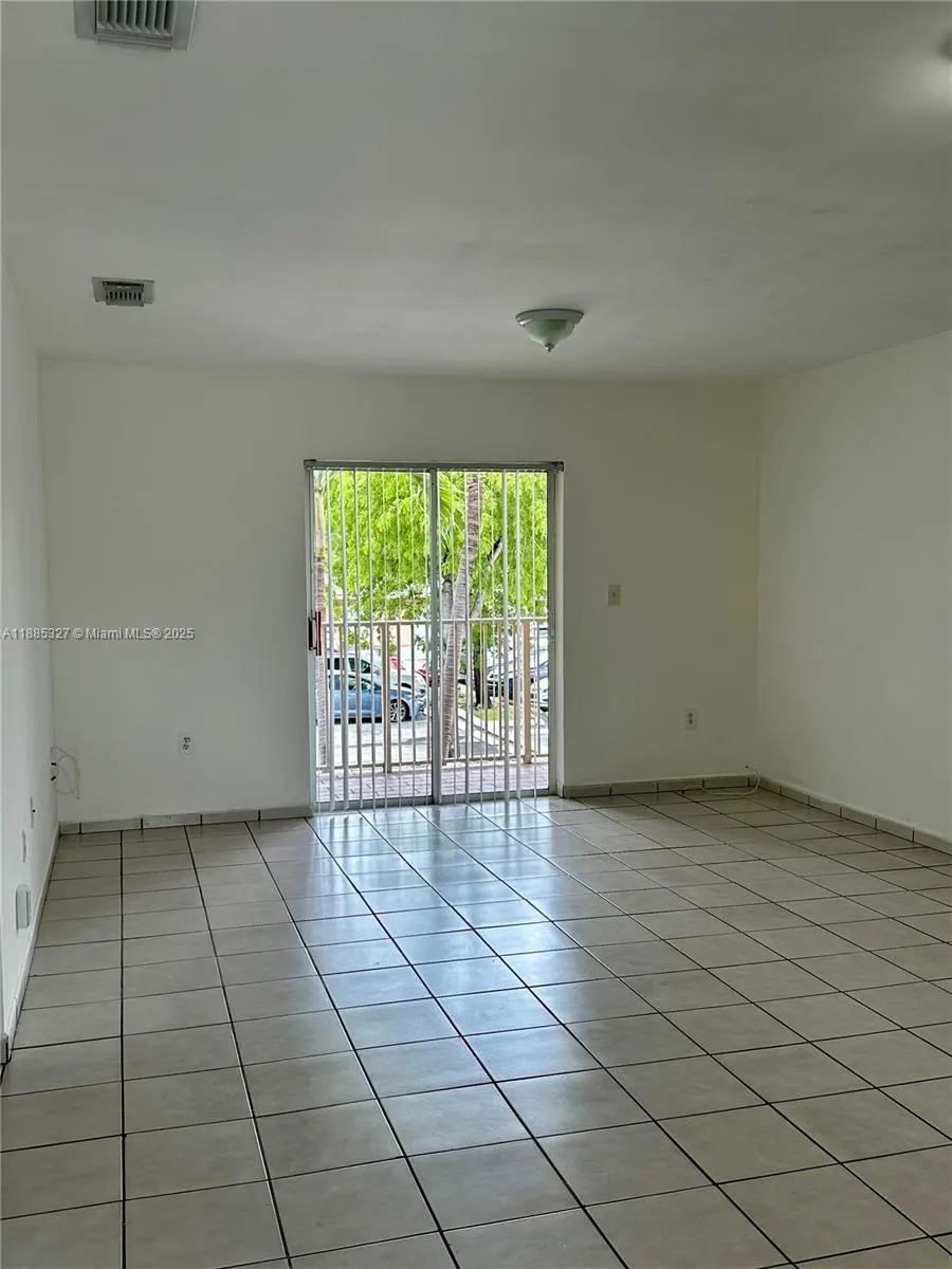 3041 W 76th St, #B-209