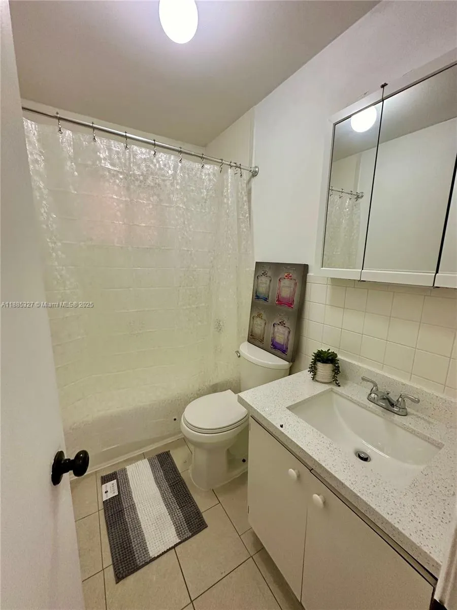 3041 W 76th St, #B-209