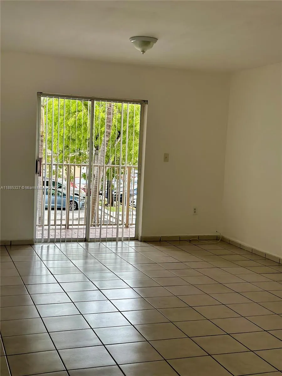 3041 W 76th St, #B-209
