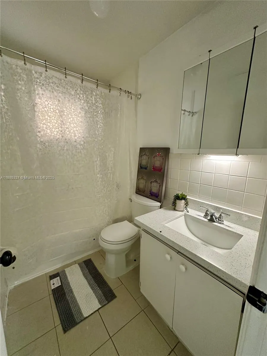 3041 W 76th St, #B-209