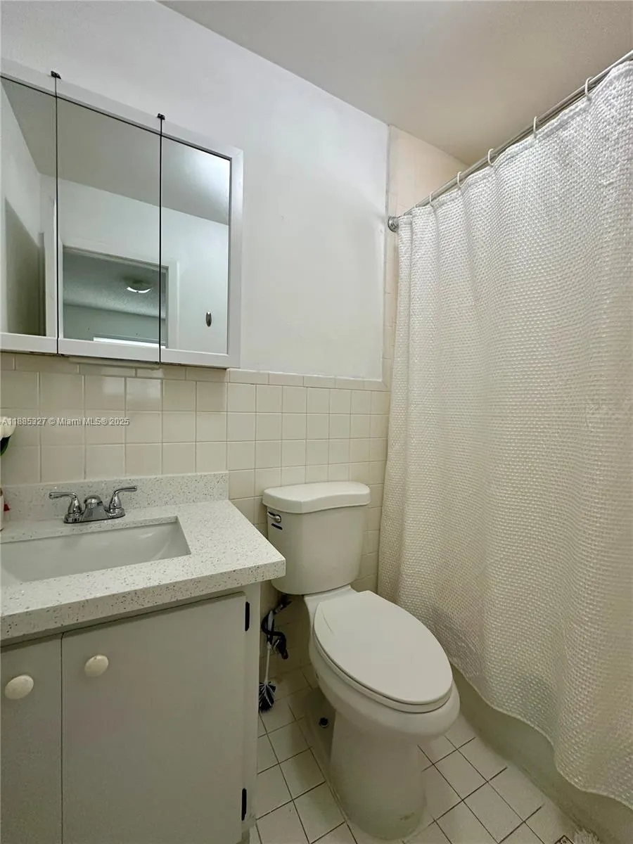 3041 W 76th St, #B-209