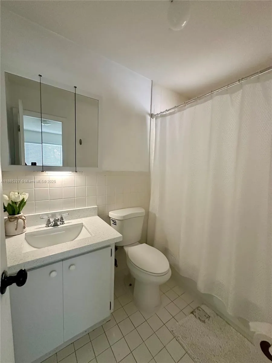3041 W 76th St, #B-209