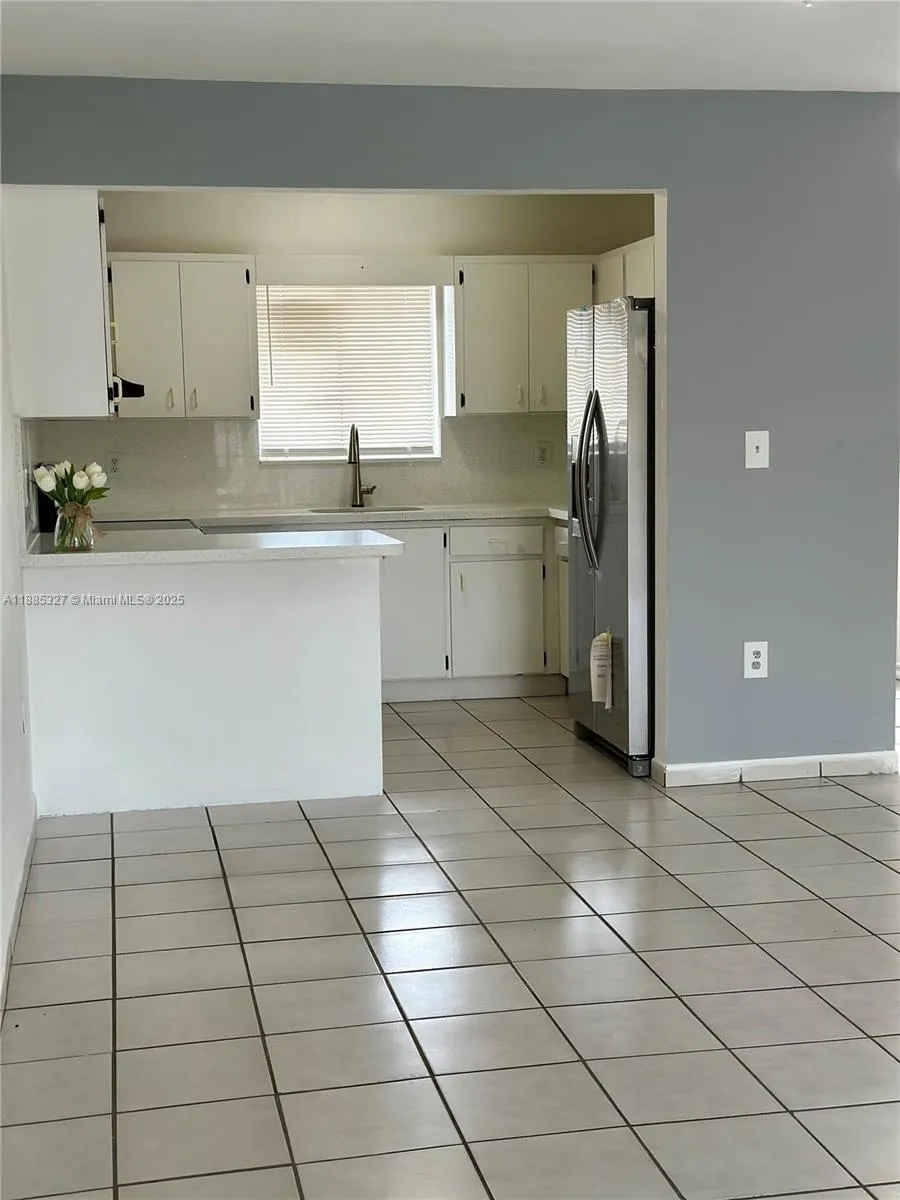 3041 W 76th St, #B-209