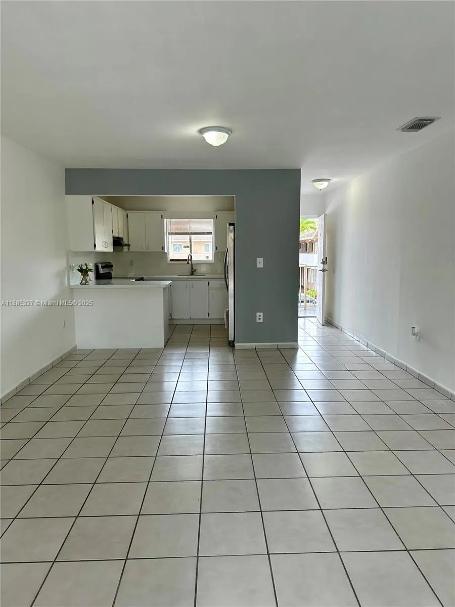 3041 W 76th St, #B-209