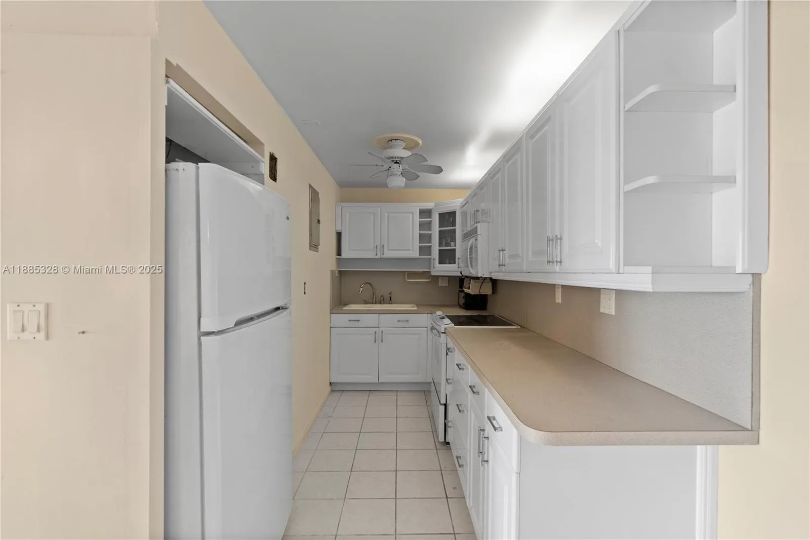 200 S Birch Rd, #1212