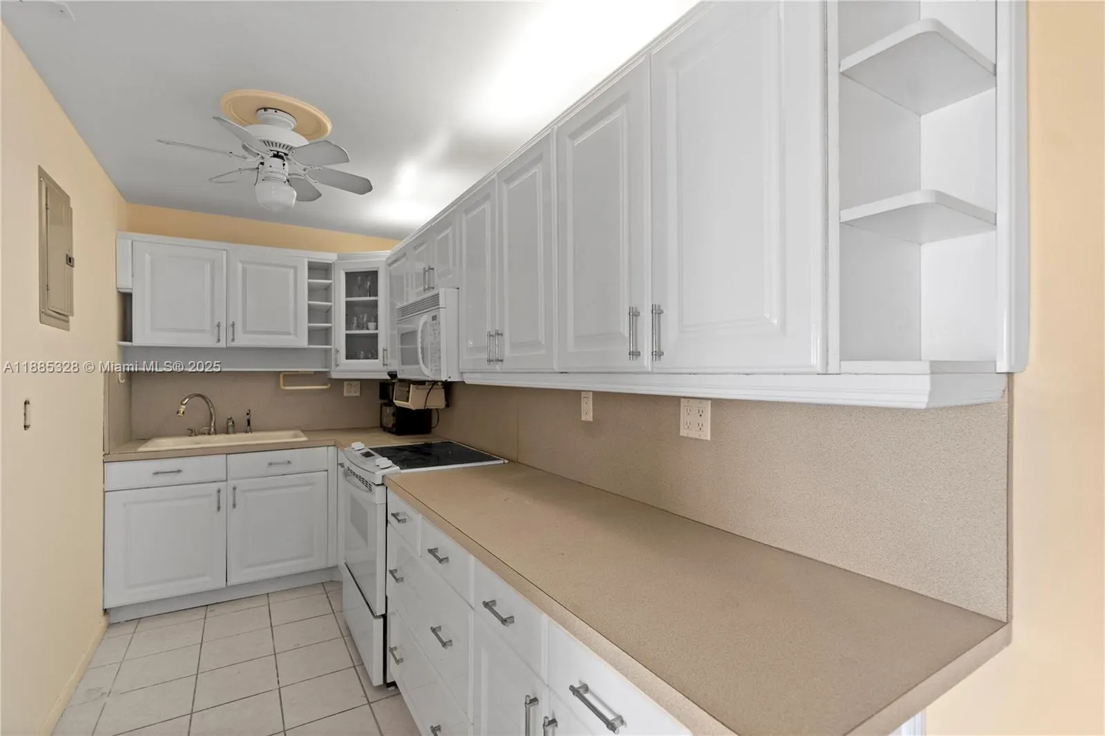 200 S Birch Rd, #1212