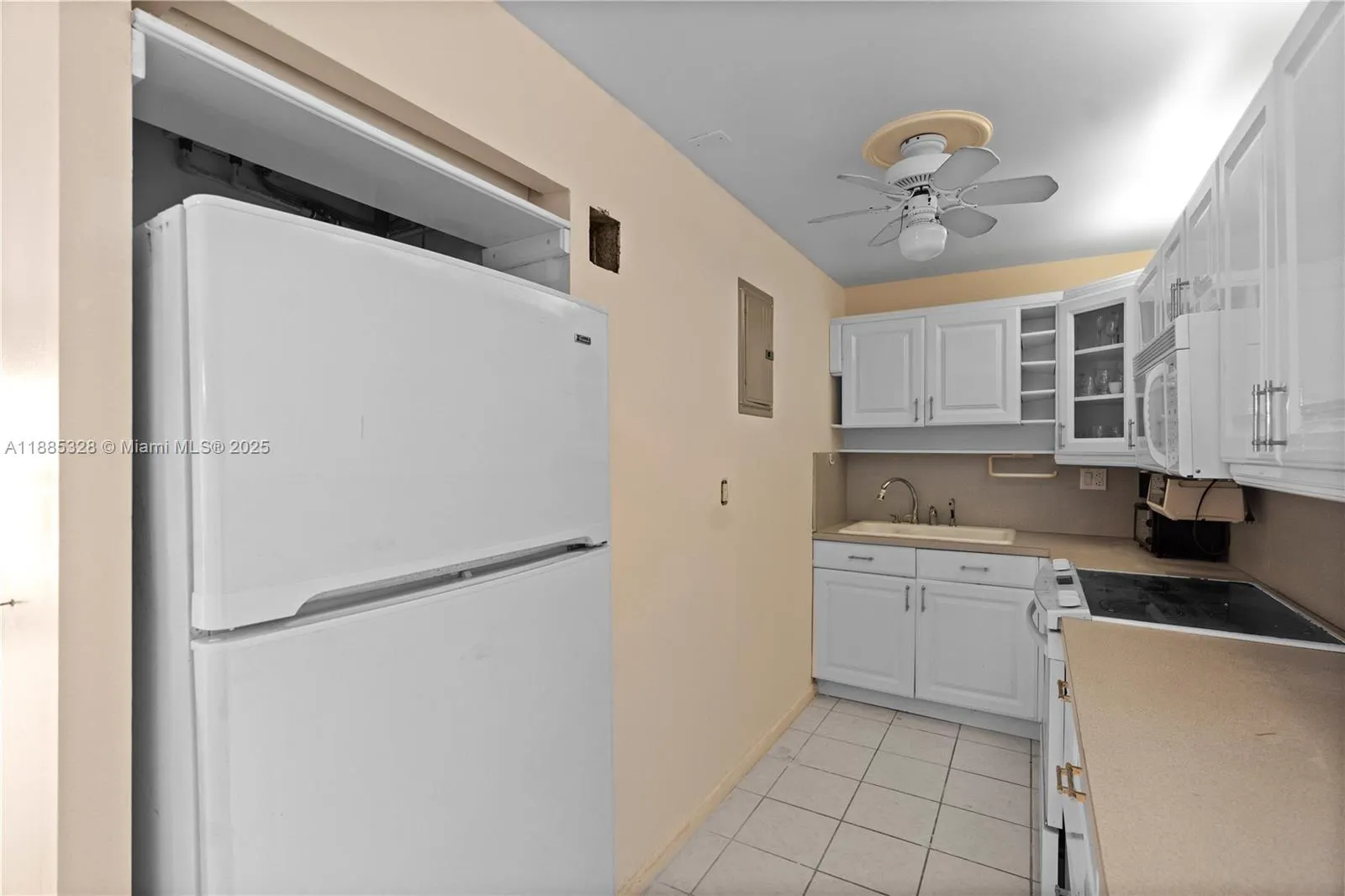 200 S Birch Rd, #1212