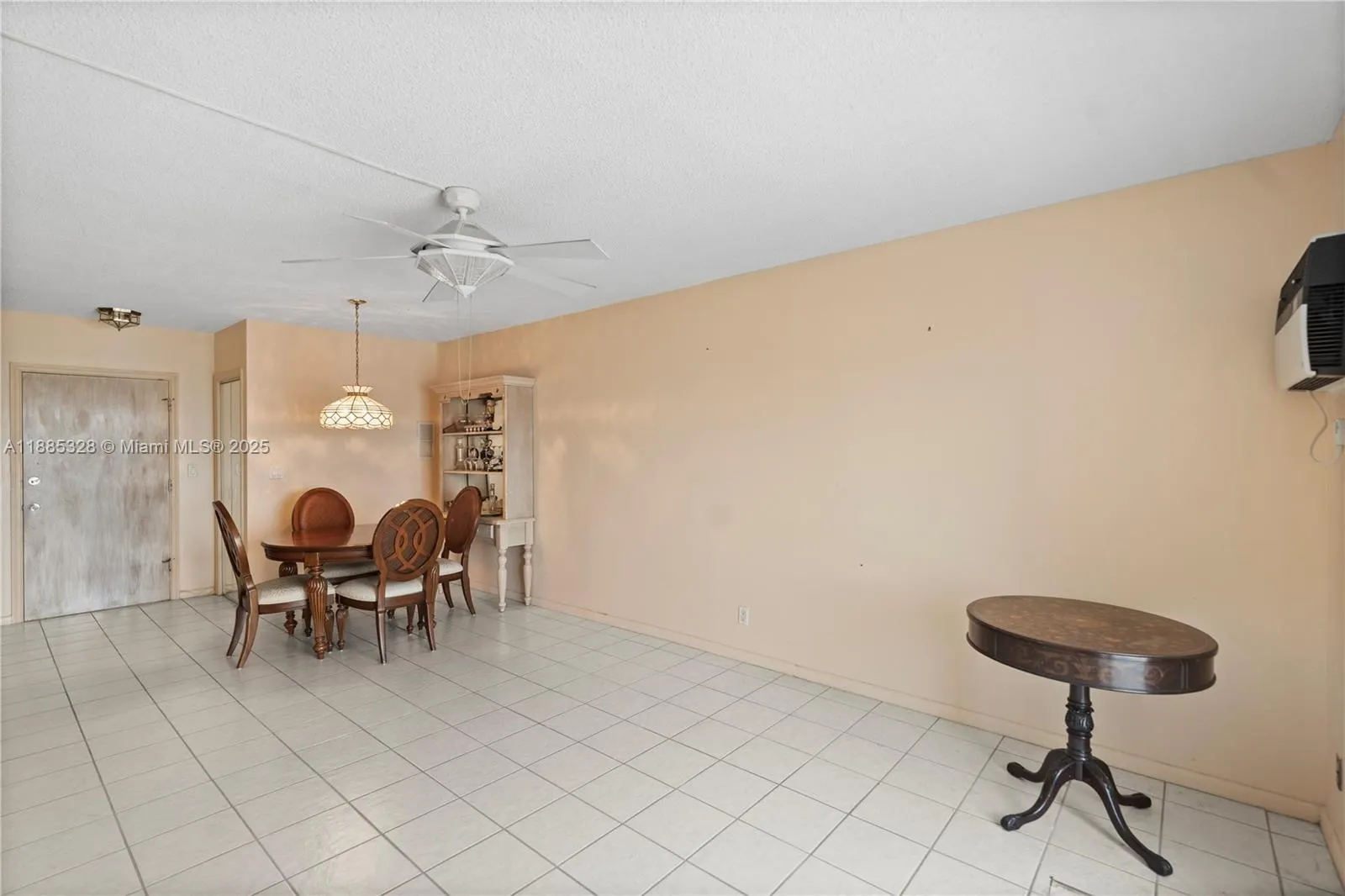 200 S Birch Rd, #1212