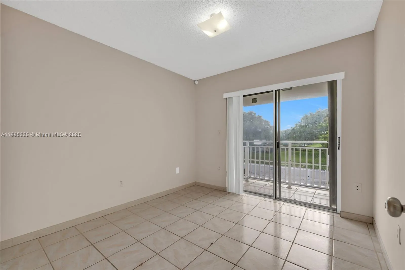 2050 NE 140th St, #1