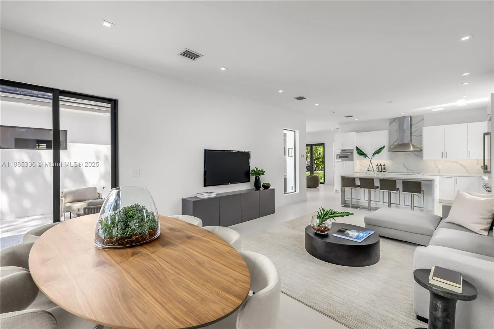 144 NW 110th St