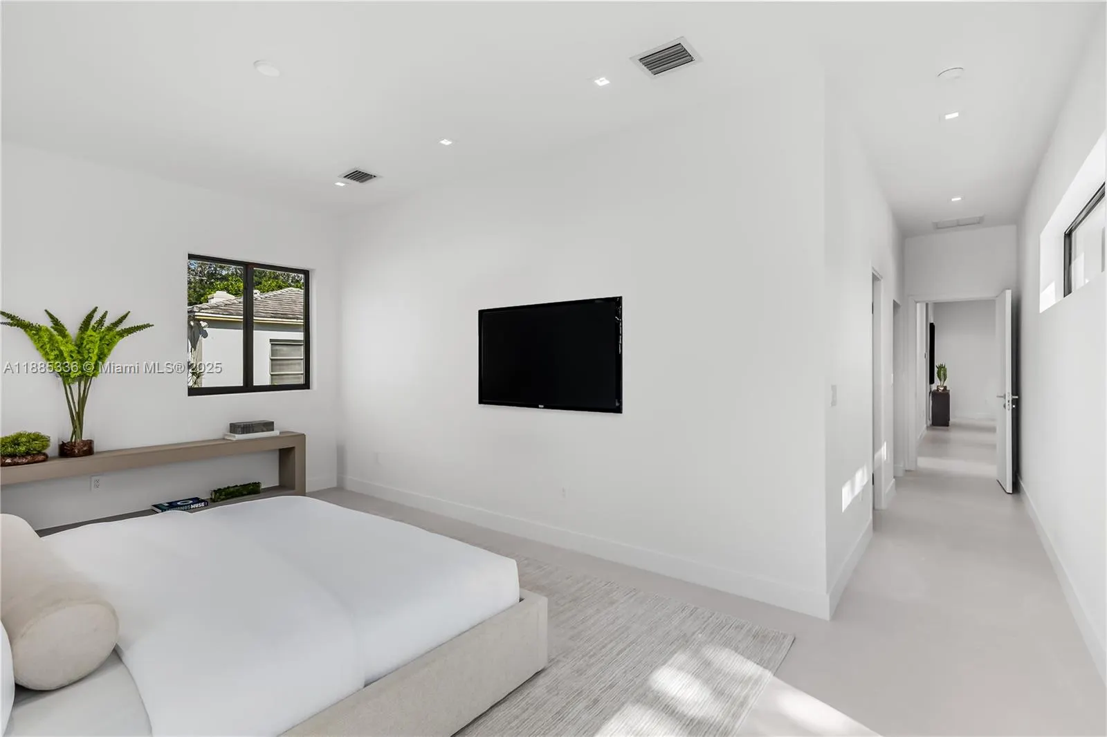 144 NW 110th St
