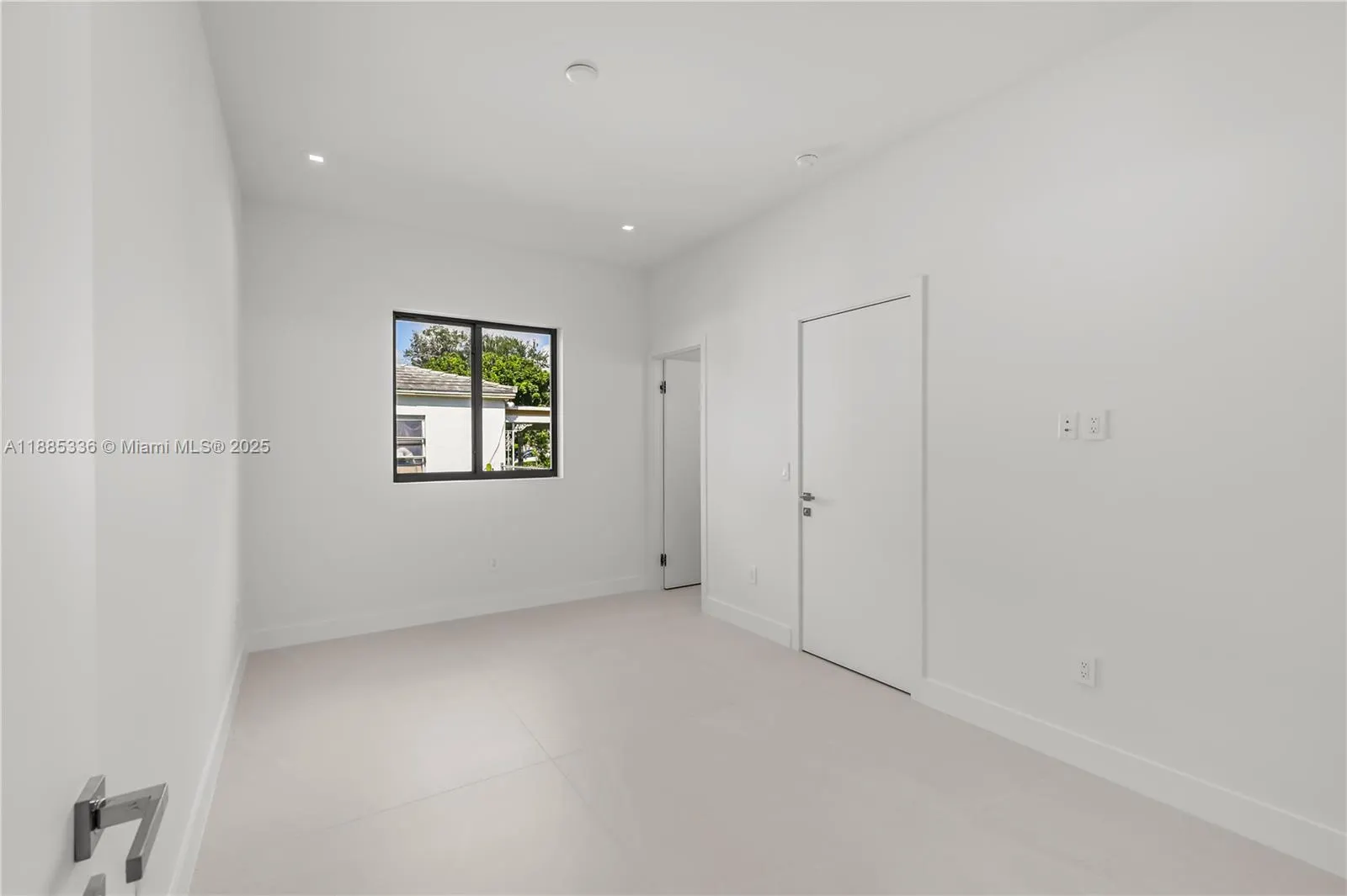 144 NW 110th St