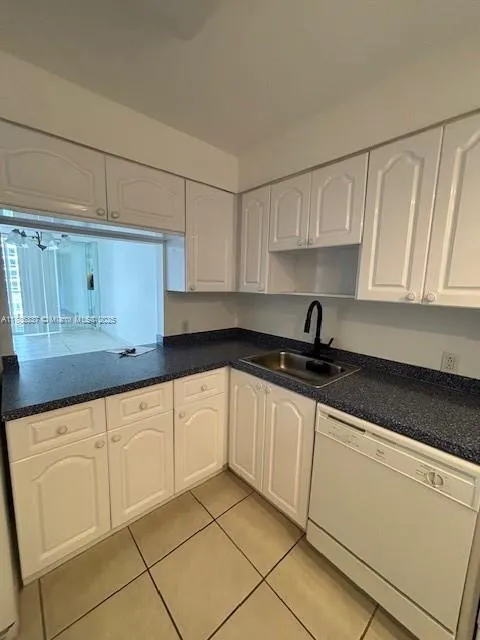5701 Collins Ave, #709