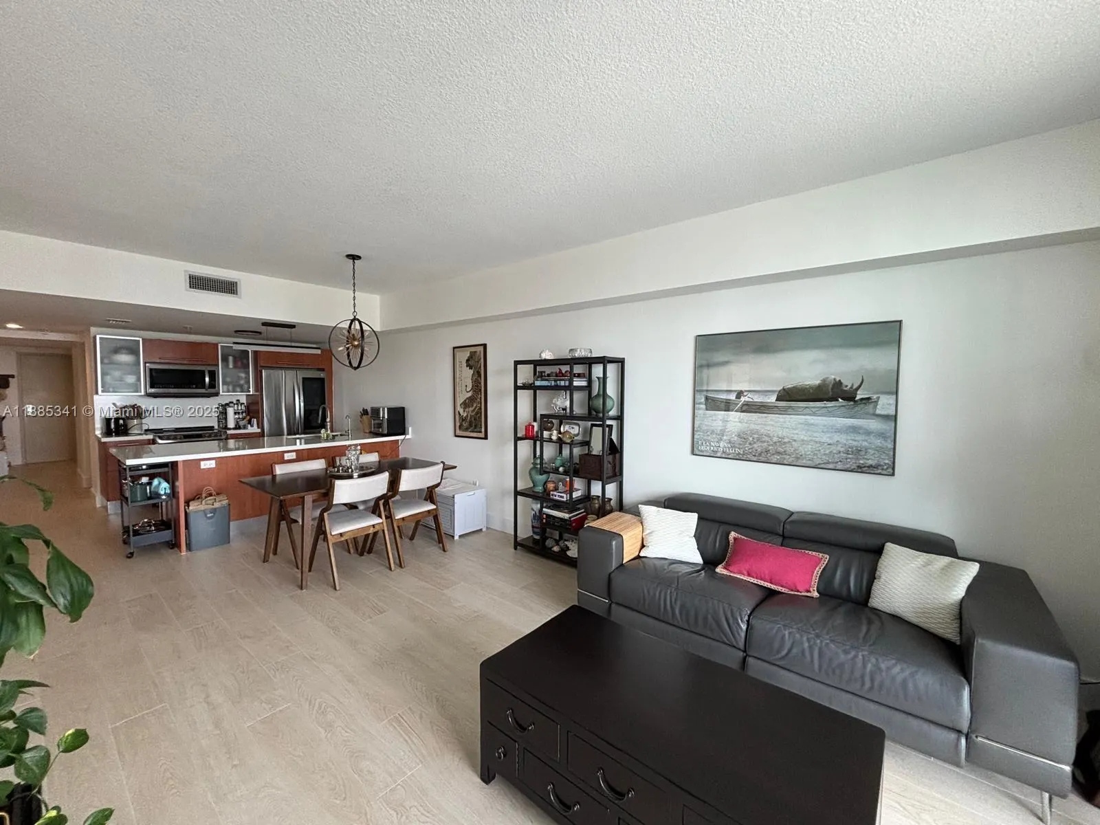 185 SW 7th St, #3403