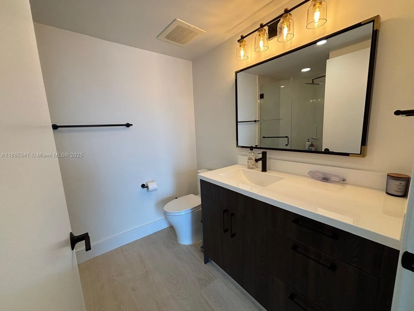 185 SW 7th St, #3403