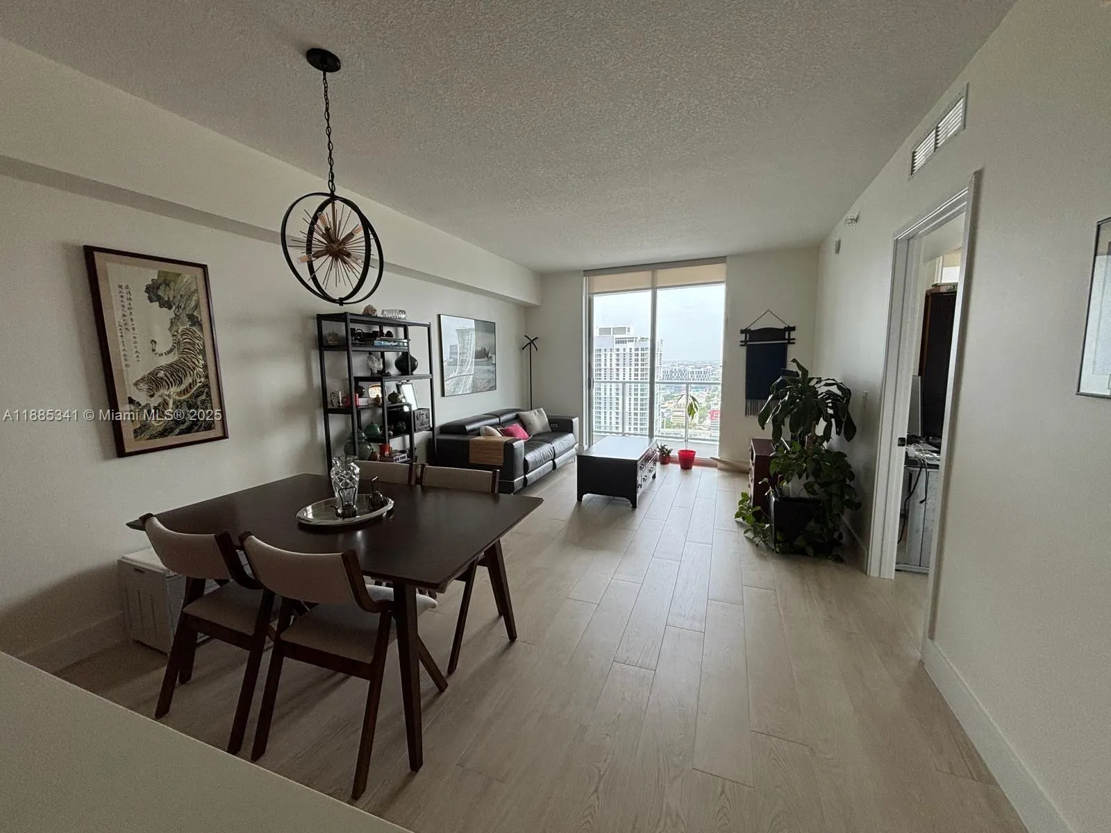 185 SW 7th St, #3403