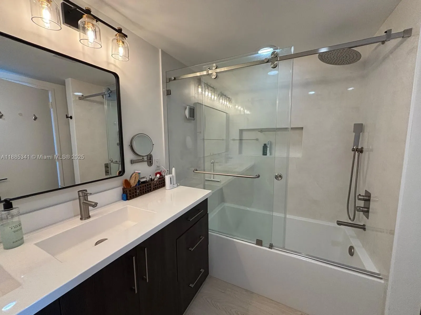 185 SW 7th St, #3403