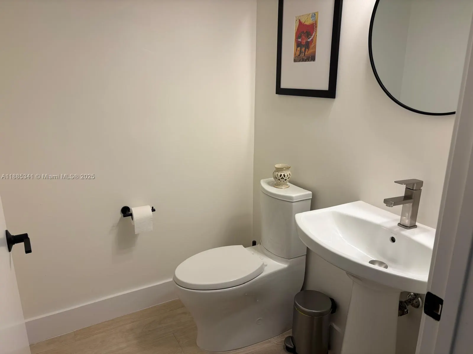 185 SW 7th St, #3403