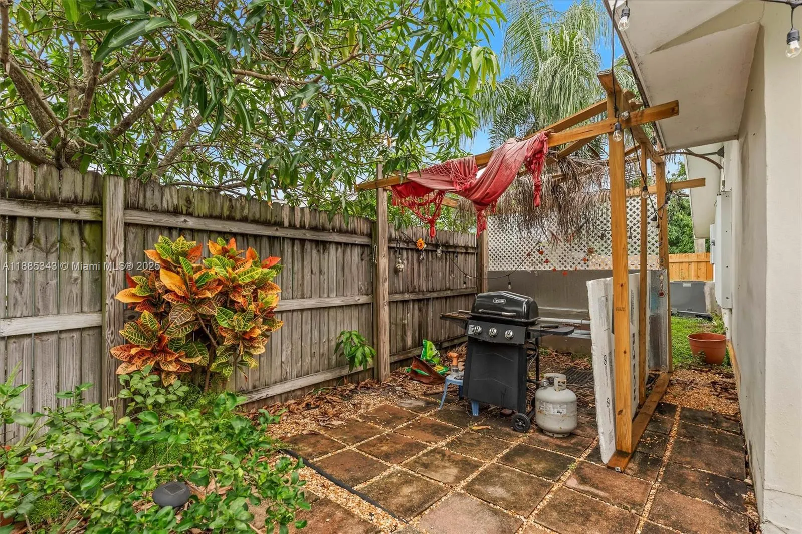 3321 NW 64th St