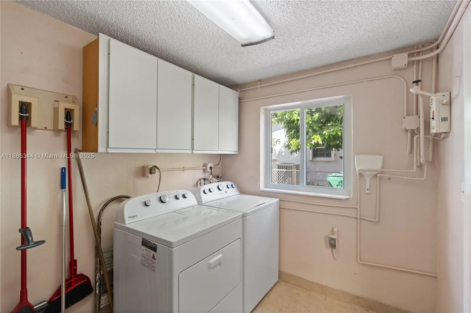3425 SW 105th Ave