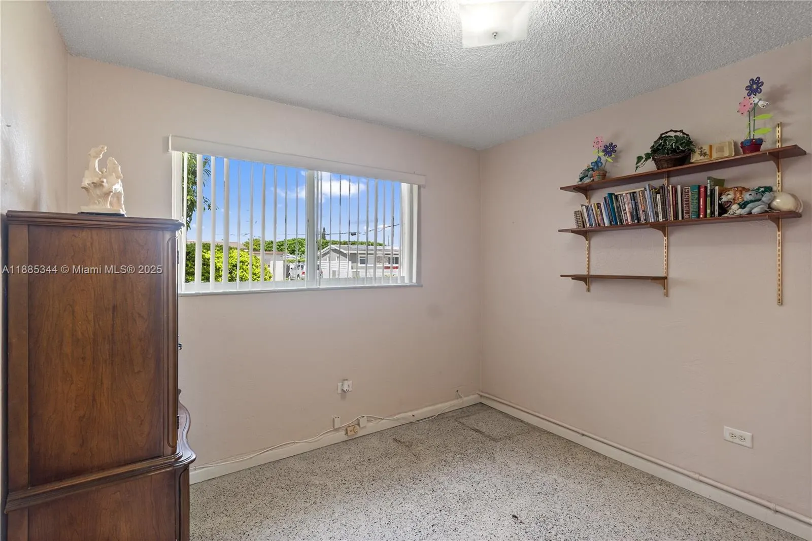 3425 SW 105th Ave
