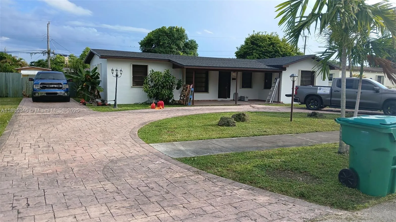 10030 SW 54th St