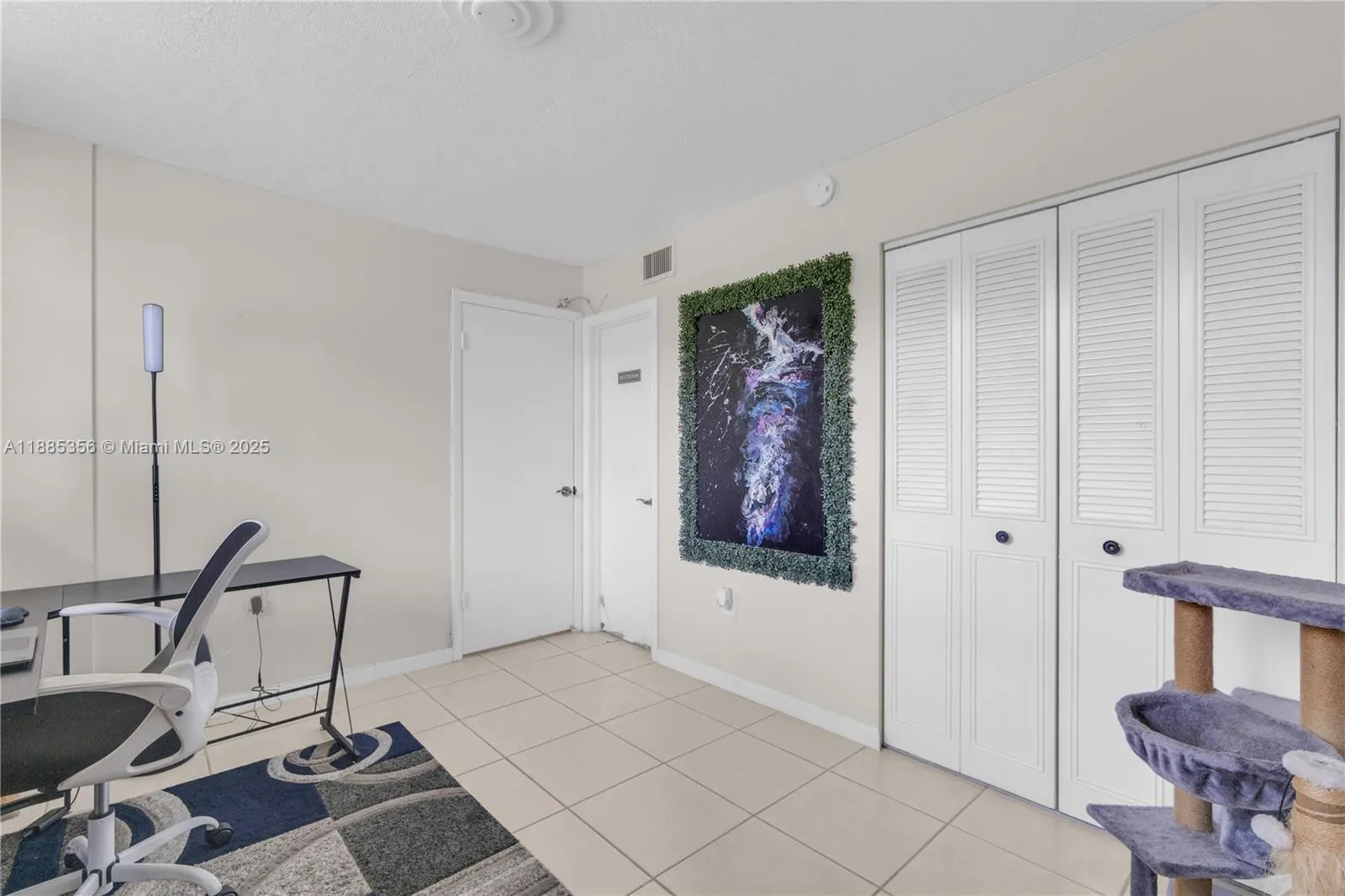 9410 Poinciana Pl, #206