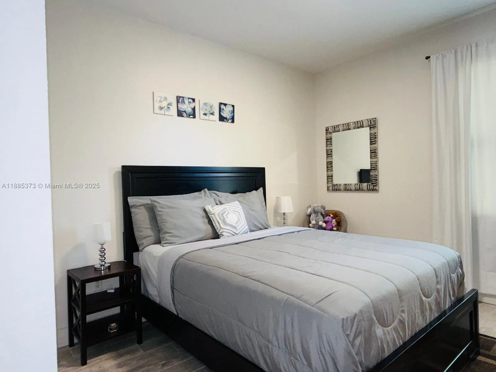 2851 W Prospect Rd, #704