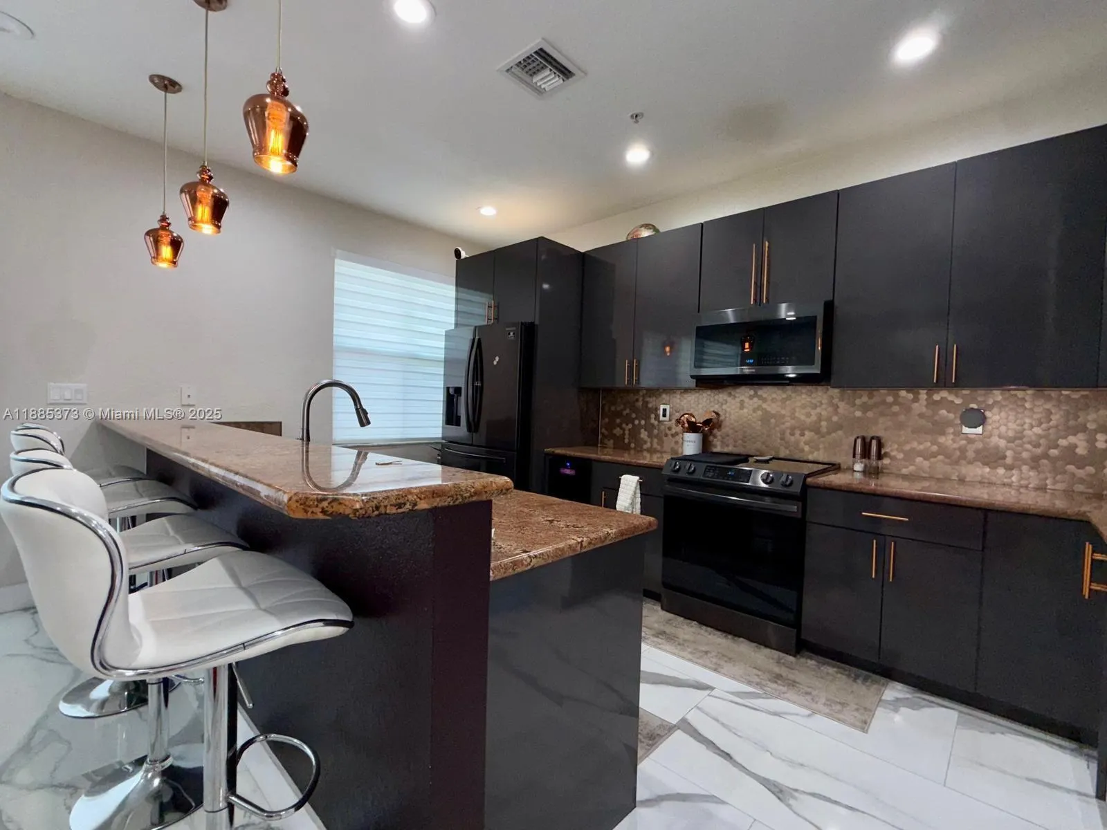 2851 W Prospect Rd, #704