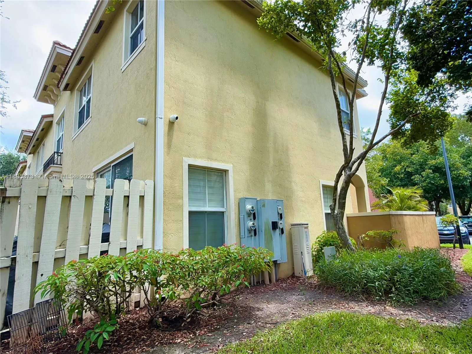 2851 W Prospect Rd, #704