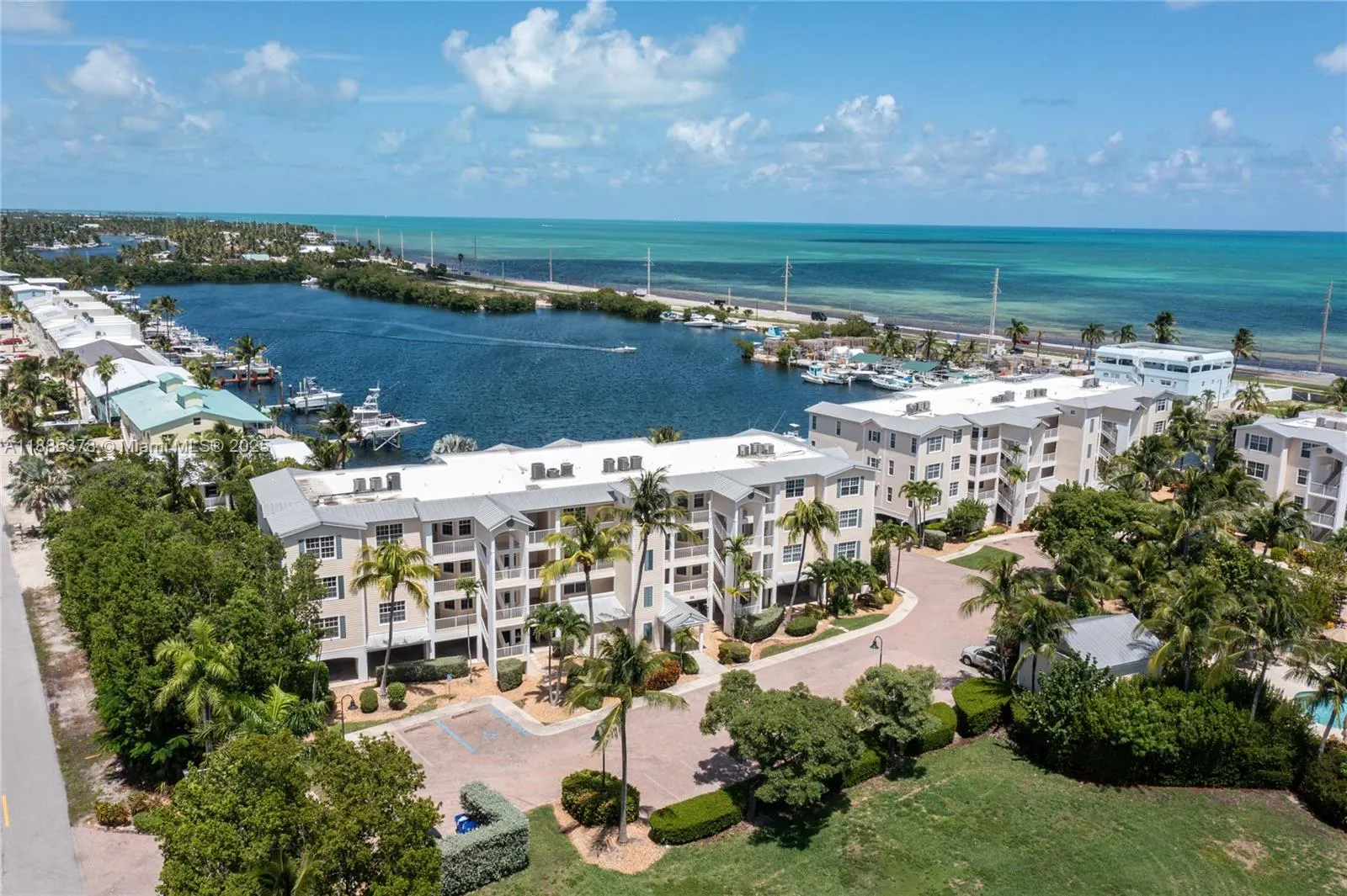 101 Gulfview Dr, #202