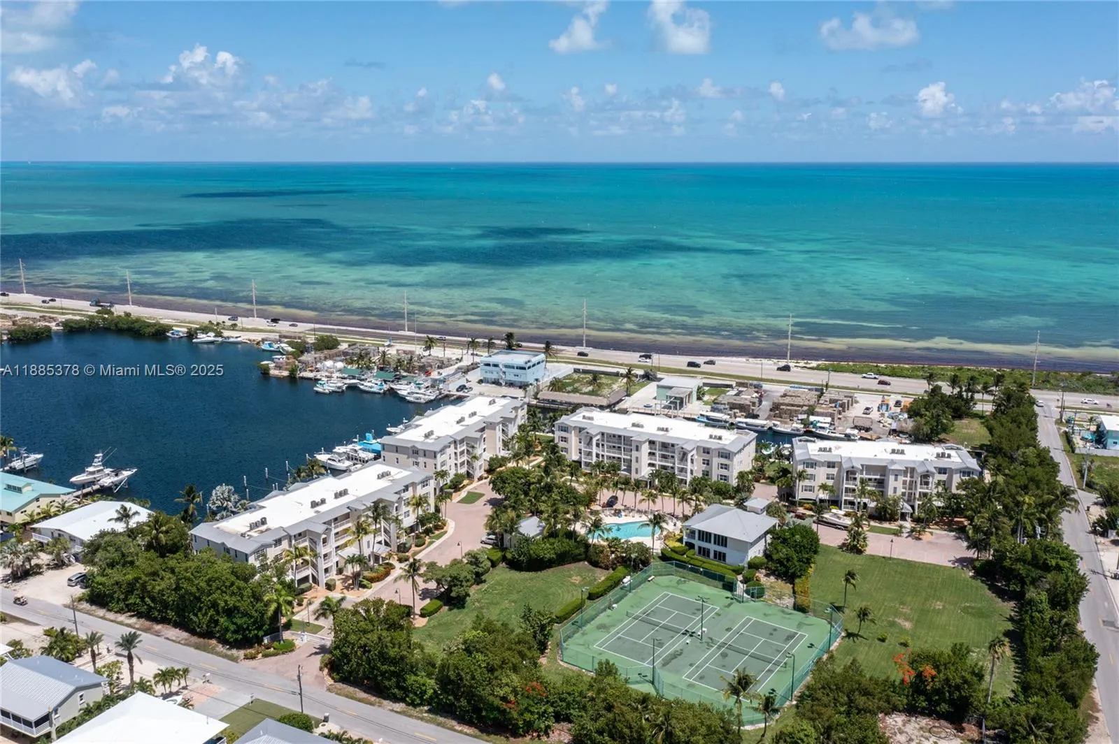 101 Gulfview Dr, #202
