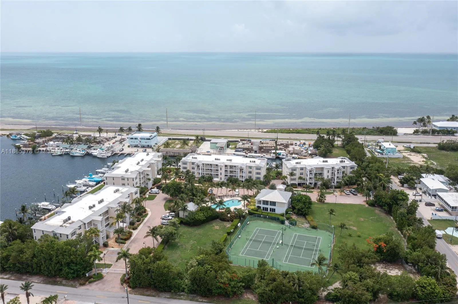 101 Gulfview Dr, #202